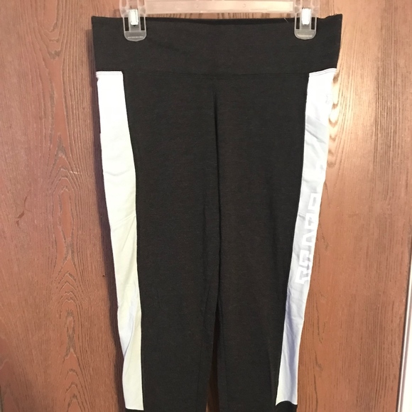 clothes - Picture 4 of 5